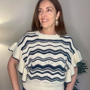NWT Women's Blue & White Wavy Knit Sweater Medium